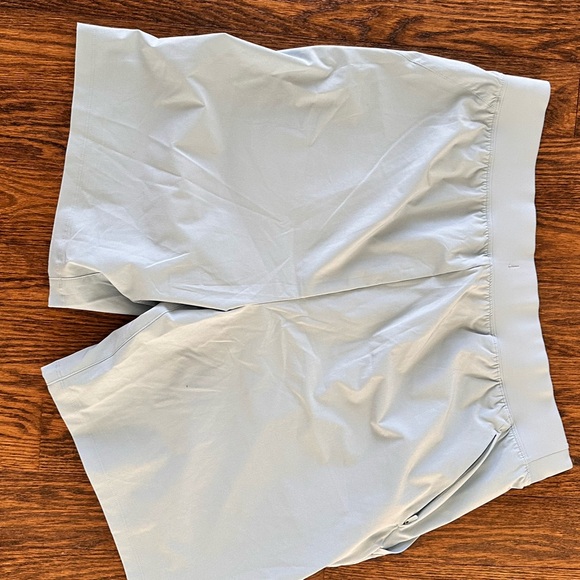 Alo Yoga Men's 7'' Repetition Short - Picture 2 of 3